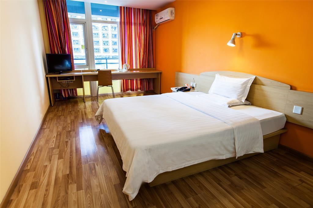 7Days Inn Qingdao Wusi Square Middle Xianggang Road חדר תמונה
